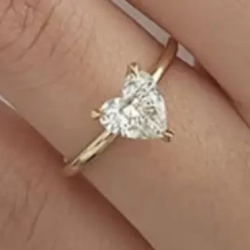 Romantic 14k Gold Plated Heart-Shaped CZ Diamond Ring. New. - Picture 15 of 15